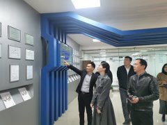 鹿城區(qū)委常委、副區(qū)長張偉蒞臨申甌通信進行數(shù)